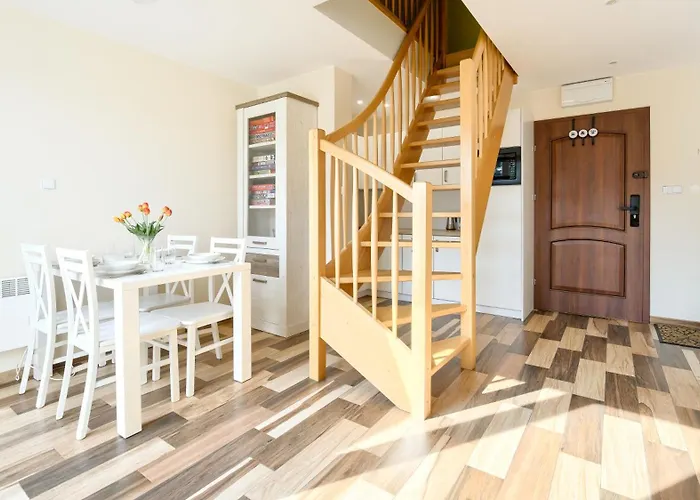 Blue Mare, Sun & Snow